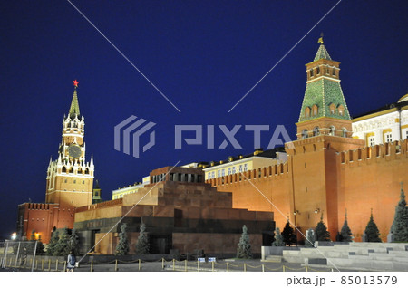 ロシア、モスクワ、赤の広場、クレムリン、スパスカヤ塔、セナーツカヤ塔、レーニン廟の夜景 ロシア、モスクワ、赤の広場、クレムリン、スパスカヤ塔、セナーツカヤ塔、レーニン廟の夜景 85013579