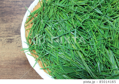 無農薬の松で手作り松葉茶 85014165