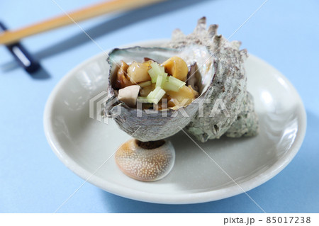 サザエの壺焼き 85017238
