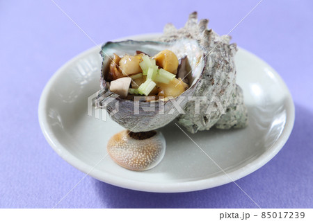 サザエの壺焼き 85017239