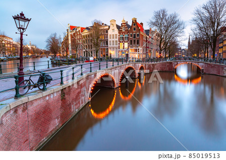 Amsterdam canal Keizersgracht 85019513