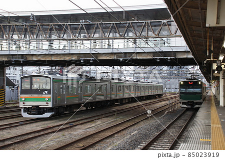 宇都宮駅にて並ぶ宇都宮線205系・烏山線アキュム 宇都宮駅にて並ぶ宇都宮線205系・烏山線アキュム 85023919