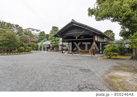 京都 晩秋の渉成園 大玄関 京都 晩秋の渉成園 大玄関 85024648