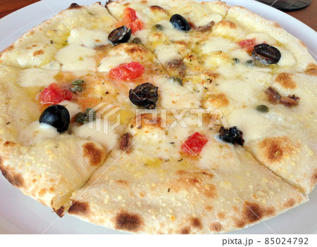 釜で焼いたイタリアンピッツァ 85024792