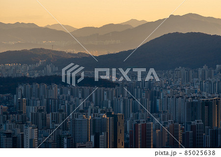 Downtown Seoul South Korea cityscape aerial sunrise view 85025638