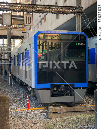 東京板橋・都営地下鉄志村検車場の6500形電車 85025838