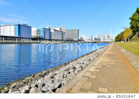 かもめ橋/京浜運河周辺を望む(東京都品川区)【2021.12】 かもめ橋/京浜運河周辺を望む(東京都品川区)【2021.12】 85031647