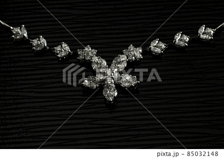 ダイヤモンドペンダント 85032148