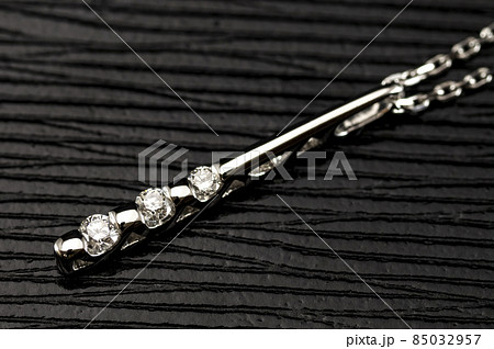 ダイヤモンドペンダント 85032957