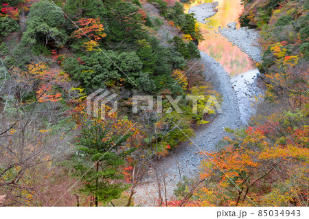 静岡県榛原郡川根本町 紅葉の寸又峡 静岡県榛原郡川根本町 紅葉の寸又峡 85034943
