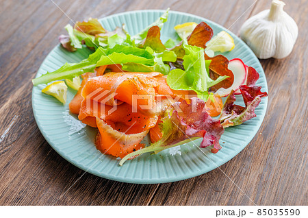 サーモンのカルパッチョ 85035590