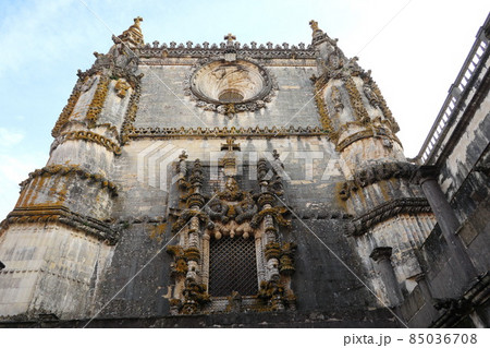 ポルトガルの世界遺産、トマールのキリスト教修道院〜紋章(Convento de Cristo) 85036708