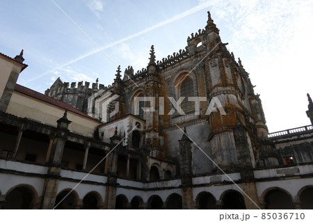 ポルトガルの世界遺産、トマールのキリスト教修道院〜紋章(Convento de Cristo) 85036710