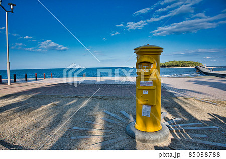 青島神社の幸せの黄色いポスト 85038788