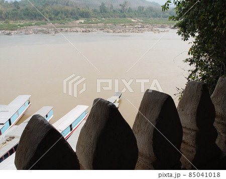 パークウー洞窟（ルアンパバーン近郊／ラオス） 85041018