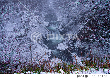 仙台市 広瀬川 鳳鳴四十八滝の雪景色 仙台市 広瀬川 鳳鳴四十八滝の雪景色 85046168