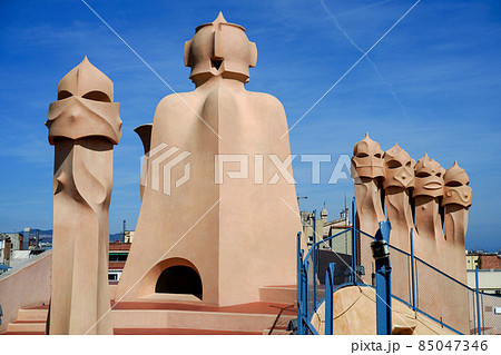 バルセロナ、カサ・ミラ (Casa Milà) バルセロナ、カサ・ミラ (Casa Milà) 85047346