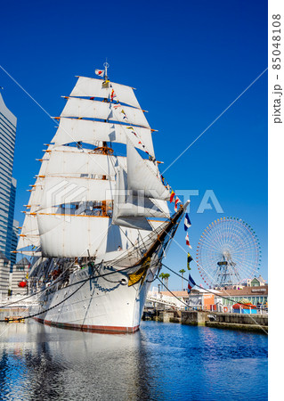 横浜・みなとみらいの日本丸 横浜・みなとみらいの日本丸 85048108