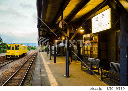 豊肥本線 阿蘇駅(キハ125系到着) 豊肥本線 阿蘇駅(キハ125系到着) 85049539