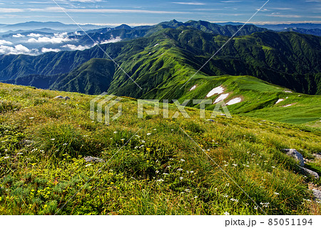 以東岳から見る朝日連峰主稜線 以東岳から見る朝日連峰主稜線 85051194