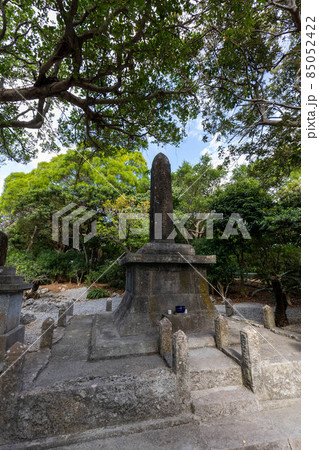 ひめゆりの塔と慰霊碑 ひめゆりの塔と慰霊碑 85052422