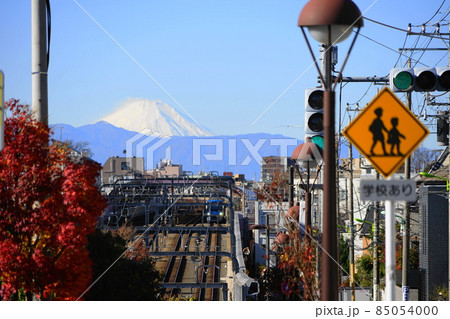 12月　世田谷942富士山と小田急線･世田谷代田三丁目 85054000