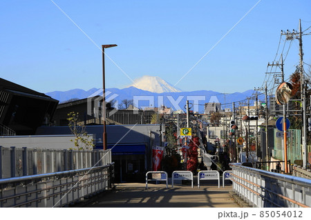 12月　世田谷930富士山と世田谷代田駅西口･代田富士見橋 85054012