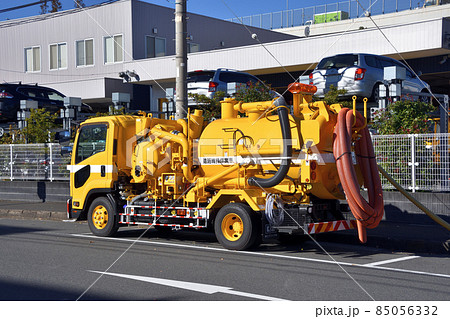 首都高速道路の道路維持作業車 85056332