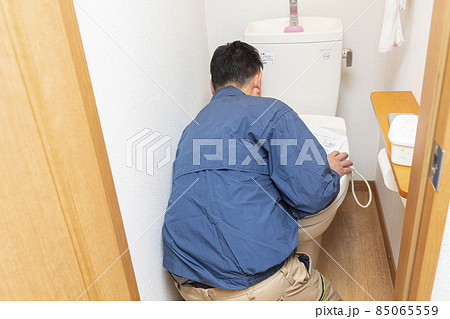 温水洗浄便座を修理して配管を繋ぐ工事業者 85065559