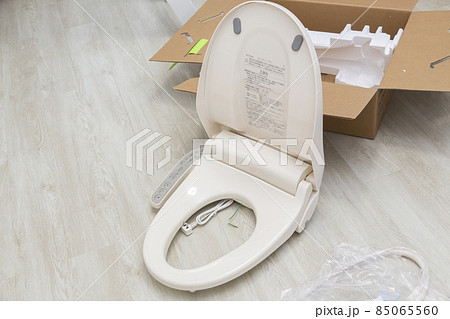 温水洗浄便座の交換 85065560