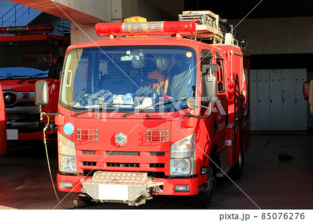 消防車　緊急車両　救助 85076276