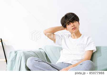 寝起き　あくび　倦怠感 85077966