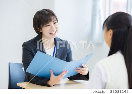 教育ビジネスイメージ 面接をする女性のポートレート 撮影協力:中央工学校附属日本語学校 教育ビジネスイメージ 面接をする女性のポートレート 撮影協力:中央工学校附属日本語学校 85081145