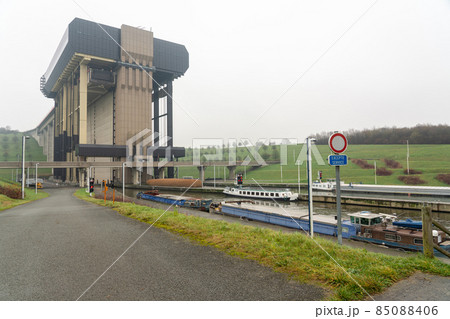 Ship Lift is a boat lift on the Canal du Center in the Belgian province of Hainaut Ship Lift is a boat lift on the Canal du Center in the Belgian province of Hainaut 85088406