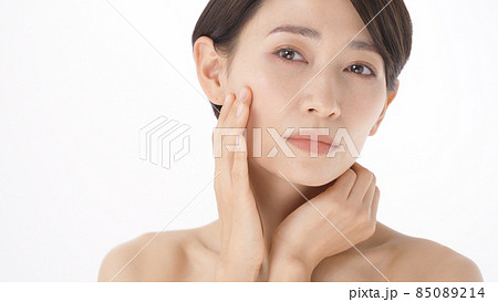 ビューティーイメージ 悩む トラブル ミドル女性 ビューティーイメージ 悩む トラブル ミドル女性 85089214