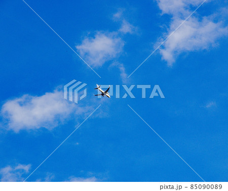 青空　雲　飛行機 85090089