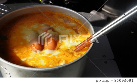キャンプで食べるラーメン 85093091