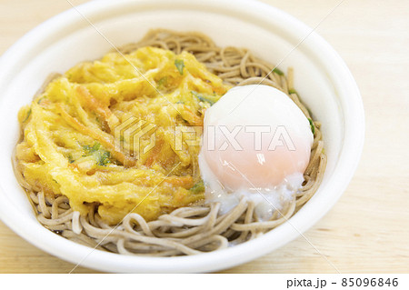 掻き上げ蕎麦半熟卵入り 85096846