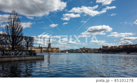 Panorama of the historic center of Stockholm in clear weather. 85101278