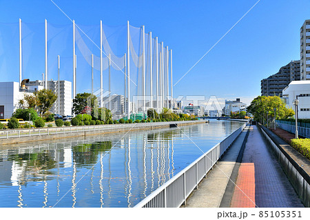 汐浜橋／汐浜運河付近より東方向を望む(東京都江東区)【2021.11】 85105351