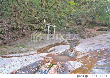 【龍鎮神社】 奈良県宇陀市室生大野 【龍鎮神社】 奈良県宇陀市室生大野 85107681