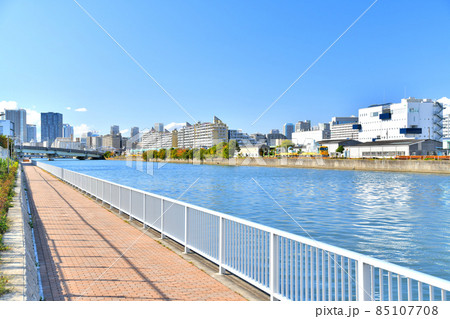 しおかぜ橋／汐見運河、ヴェッセル木場南周辺方面を望む(東京都江東区)【2021.11】 85107708