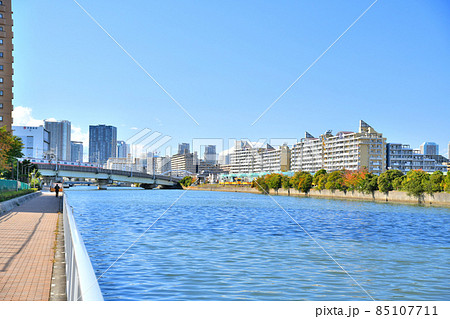 しおかぜ橋／汐見運河、ヴェッセル木場南周辺方面を望む(東京都江東区)【2021.11】 85107711