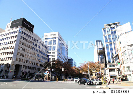 表参道交差点　青山通り 85108363