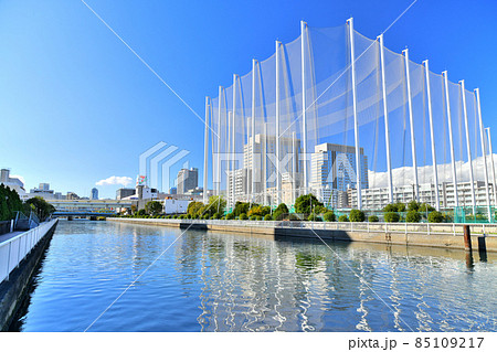 汐浜橋／汐浜運河、深川ギャザリア方面を望む(東京都江東区)【2021.11】 85109217