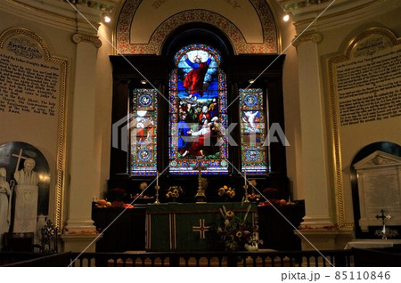 ケベックシティー ホーリートリニティ大聖堂の祭壇 85110846
