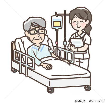 ベッドで点滴を受けている男性と看護師 85113739