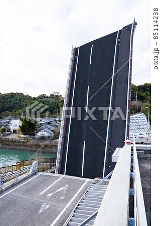 高知県手結港の稼働橋 85114238