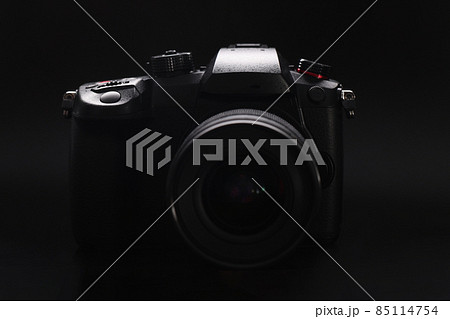 Modern camera model, good quality of pictures, brand new device for photoshot session Modern camera model, good quality of pictures, brand new device for photoshot session 85114754