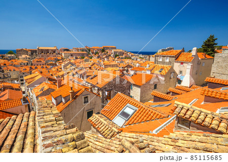 Top view of historical centre from walls of the city Dubrovnik. 85115685